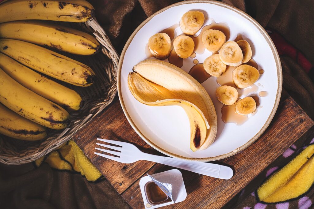 banana slices and honey as a snack 