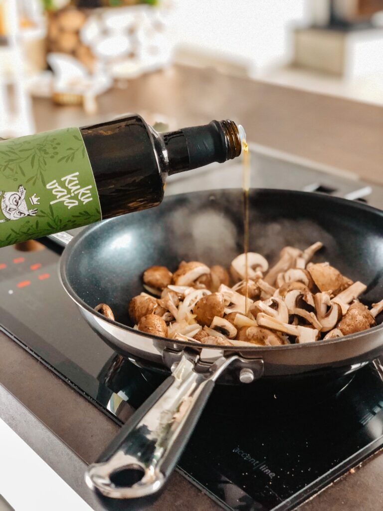 saute mushrooms with olive oil for health benefits 