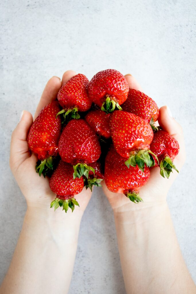4 benefits of strawberries 