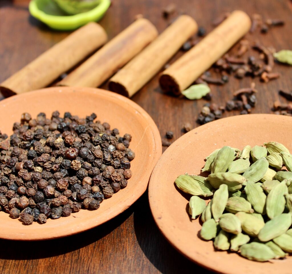 cardamom seeds for health 